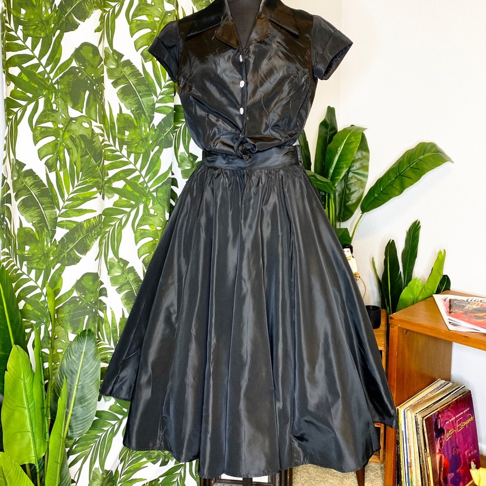Black circle skirt
